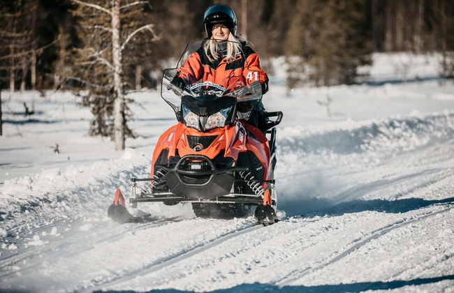 Äkäslompolo Snowmobile Tour - Foto 3