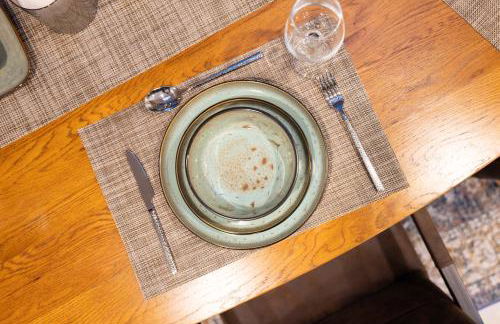 The Secret Garden, Donaghadee - The Hideaway - Stylish 5-Beds, and Lavish 3-Bedrooms - Guests 7 - Super Fast Speed Wi-FI - Foto 76