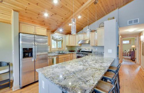 Wisconsin Vacation Rental with Fire Pit on Long Lake - Foto 8