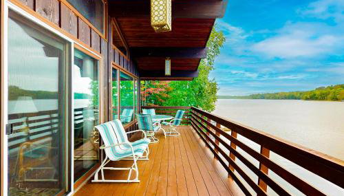 Lakefront Haven - Photo 4