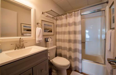 Lakefront Hot Tub Canoes Game Room Wood FP - Foto 47