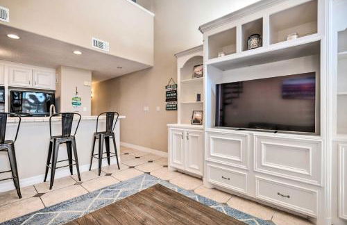 Idyllic Montgomery Condo with Pool and Lake View! - Foto 6