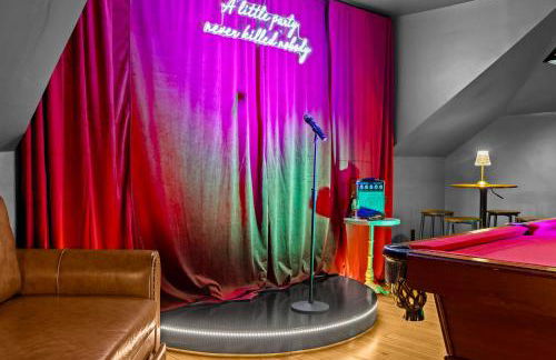 Gatsby House Mansion w Game Lounge & Hot Tub - Foto 2