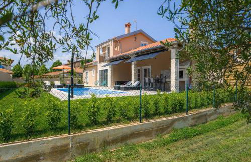 Villa in Maru ini with Private Pool - Foto 8