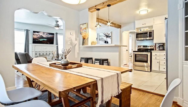 Modern Rustic 3 -bedroom 2 Bathrooms Carport - Foto 3, Zimmer