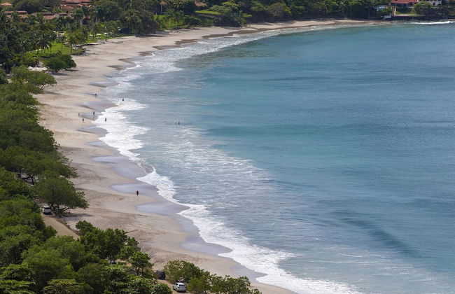 Newly Remodeled Beachfront Condo, Ground-Floor Terrace & Direct Access to Playa Flamingo - Foto 25