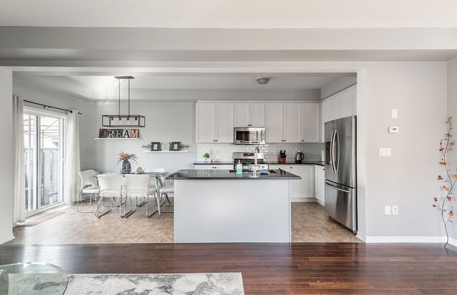 Luxury 3BR Townhome Private Gym BBQ - Photo 14