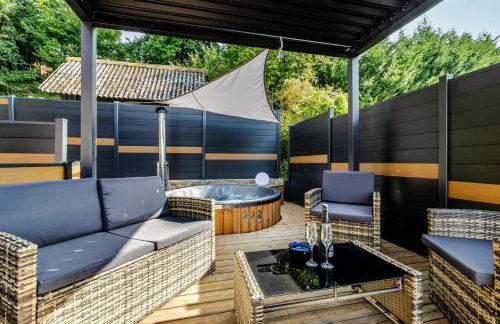 Love room avec Spa privatif "la Courtisane" - Sofa Tantra, terasse, salon d'hiver sous dôme transparent chauffé - love-room-alsace-67 - Foto 29