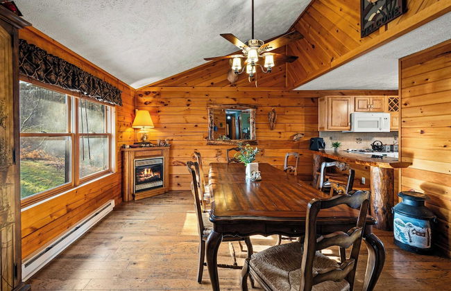 Deer Haven Cabin by Avantstay Waterfront Dock + Firepit - Foto 17