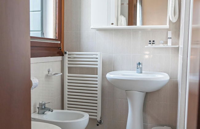 STUDIO VENICE GUESTHOUSE - Photo 9