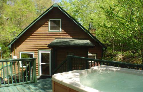 Roaring Creek - Photo 1