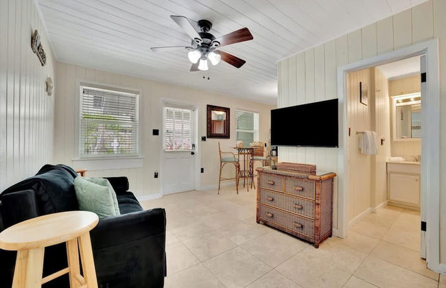 Stones Throw Beachside Bungalow 2 AT THE Beach - Foto 2