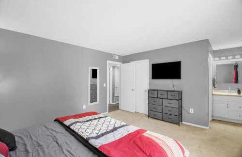Modern 3BR 2 bathroom Near High Point University & Market Sleeps 6 - Foto 16
