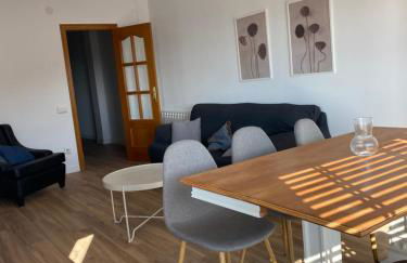 Frente al puerto y junto a la playa del Arenal - Foto 8