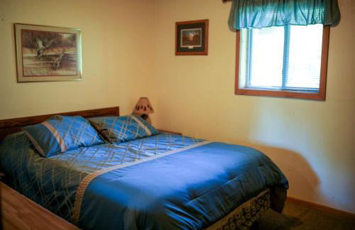 Family-Friendly Cabin Rental on a Private Lake near Wisconsin Dells - Photo 9