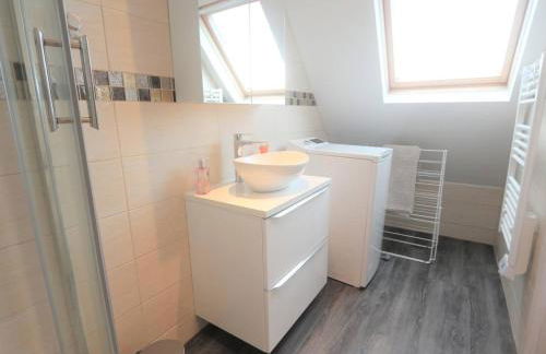 Combrit Sainte-Marine: T2 duplex rénové avec jardin privé et vue sur port - FR-1-481-91 - Foto 22