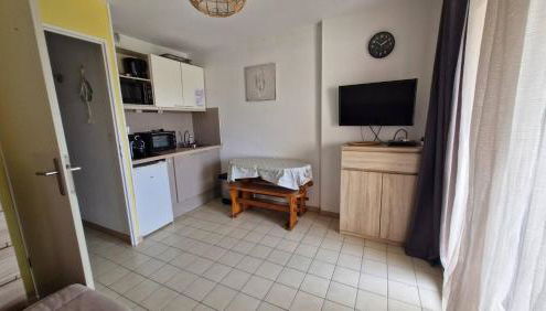 Les Capitelles Bord de plage avec grande piscine - Vue montagne - Balcon - Photo 3