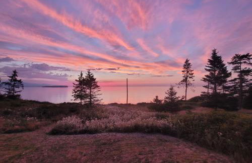 EcoBluff Retreat - Sunset & Water Views! - Foto 24