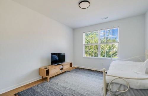 Modern Luxury Home Towel Warmers, Wi-Fi, Coffee - Foto 9