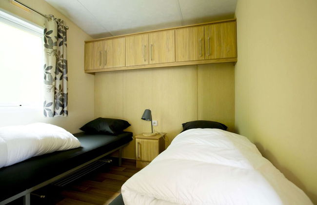 Lodge in Duinhoeve Near Dunes & Playground - Photo 3