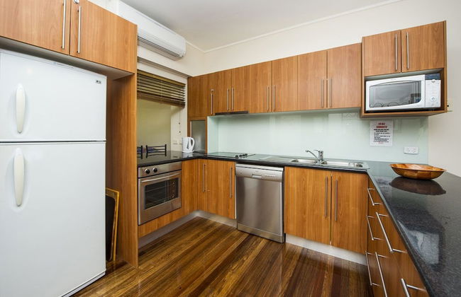 Picnic Bay Apartments Unit 3 - Photo 5