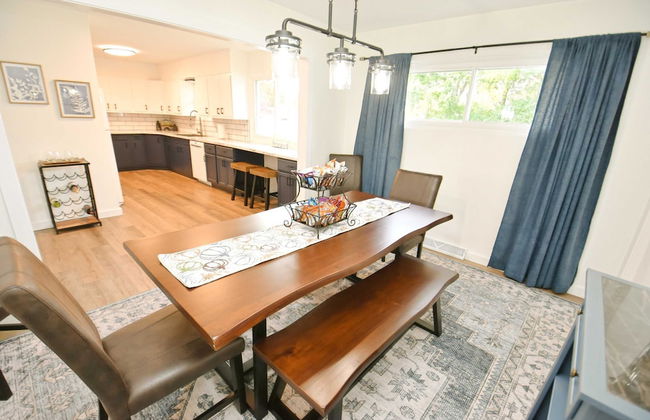 Modern 5 Bedroom Home Sleeps up to 12 15 min Walk to ND 2329 - Foto 11