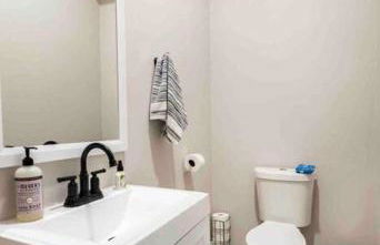 Black and White Retreat 8min to downtown - Foto 8