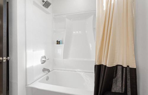 Royal Flush Villa - King Bed near WinStar - Foto 24