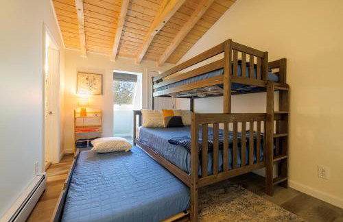 Top Floor Condo w/ Ocean Views [Admirals Quarters] - Foto 4