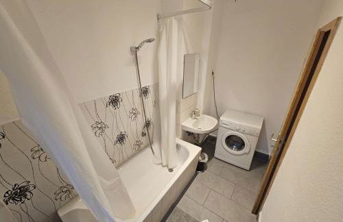 Leuna bei Leipzig & Halle - 2 Apartments mit je 3 Schlafzimmern, Küche, Bad - Foto 37