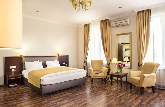 Greguar Hotel & Apartments - Photo 34