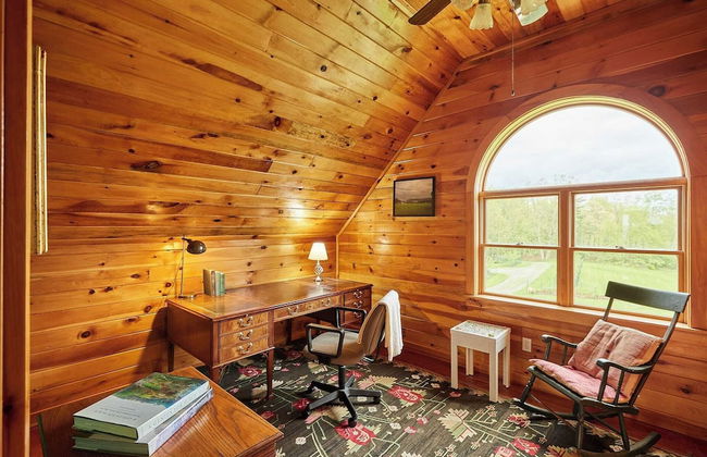 Mountain House & Cottage at Seminary Hill by Avantstay - Photo 7