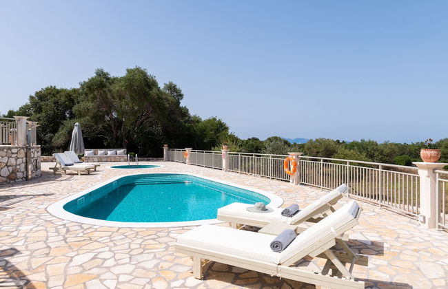 Ionian Mansion - Photo 40