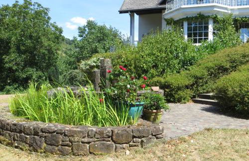 Zur Gartenlaube - Foto 1