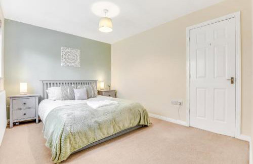 Charming 3-Bed Home with Garden & Parking - Foto 10