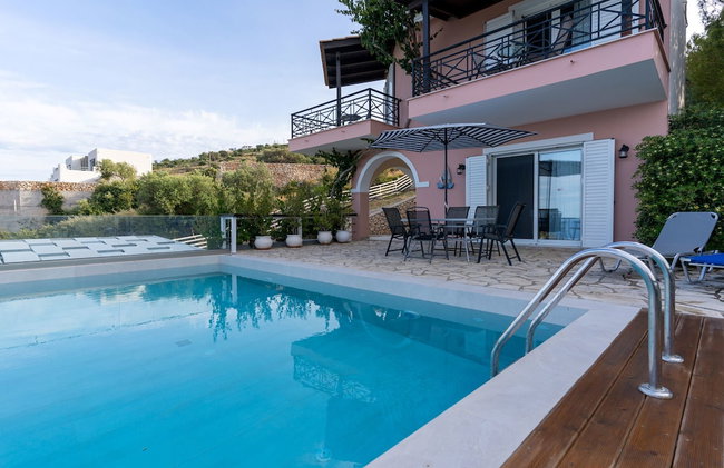 Coastal Paradise Found - Komis' Private Pool Retreat - Foto 9