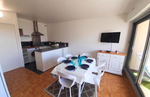 Port Horizon - T3 terrasse vue port climatisé piscine WIFI résidence Escale Port - Foto 9