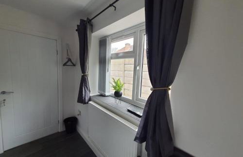 Private Room Sleeps 2 with Ensuite & Parking - Foto 4