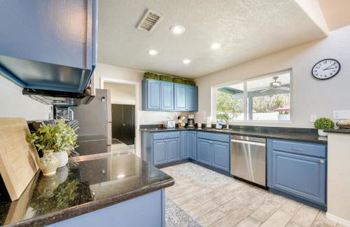 Pool, Putting Green and Games Chandler Home! - Foto 14