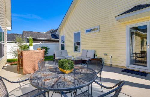 Coastal Home with Yard Less Than 1 Mi to Old Town Bluffton! - Photo 26