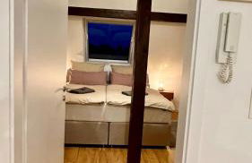 Klimatisierte Dachgeschoss-Oase mit 3 Schlafzimmern, Blick & Komfort - Foto 9