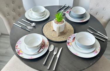 Cozy Family House 10 min from Manchester Airport - Photo 41