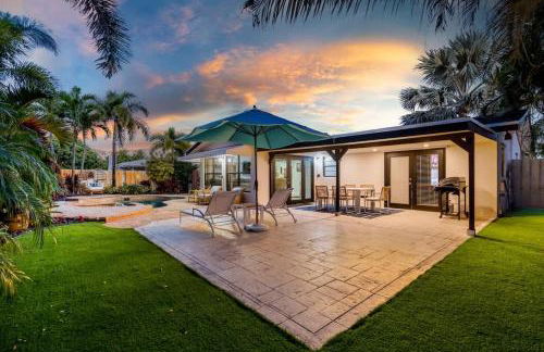 Tropical Getaway - Heated Pool & Patio Retreat - Foto 10