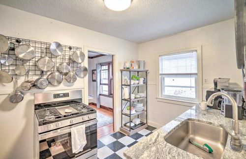 Cozy Minneapolis Escape with Patio Near Dtwn! - Foto 12