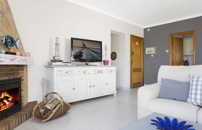 Serene Villa in Lloret de Mar With Private Swimming Pool - Foto 2