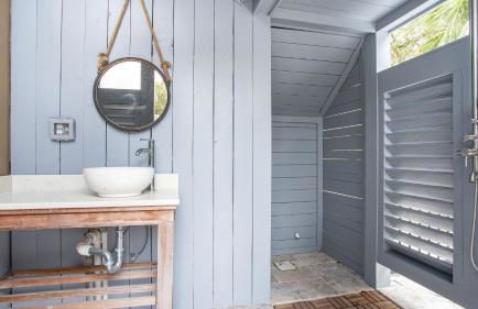 1blck to Beach, Pool, Firepit, Outdoor Kitchen, Game Room Pelican by Avantstay - Foto 56