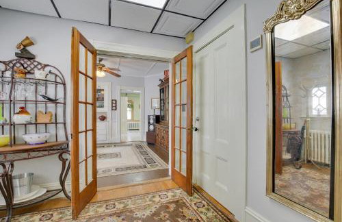 Quaint Beverly Townhome Walk to Beach and Downtown! - Photo 13