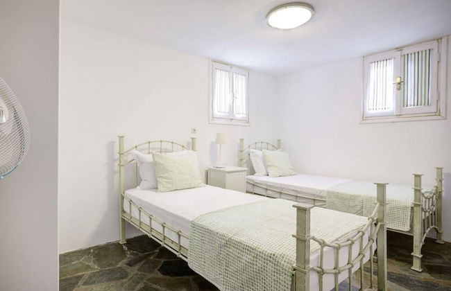 Ballos for 6 in Exomvourgo - Photo 18