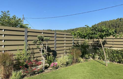 Villa ELi - Luxury Nature Getaway - Strategically located for Beach Exploration - Onsite Power for Electric Vehicle - Foto 10