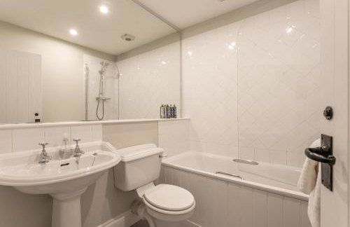 Micklethorn at Broughton Sanctuary - Foto 24